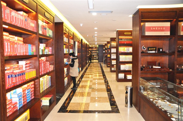 鸡西新华书店内部.jpg